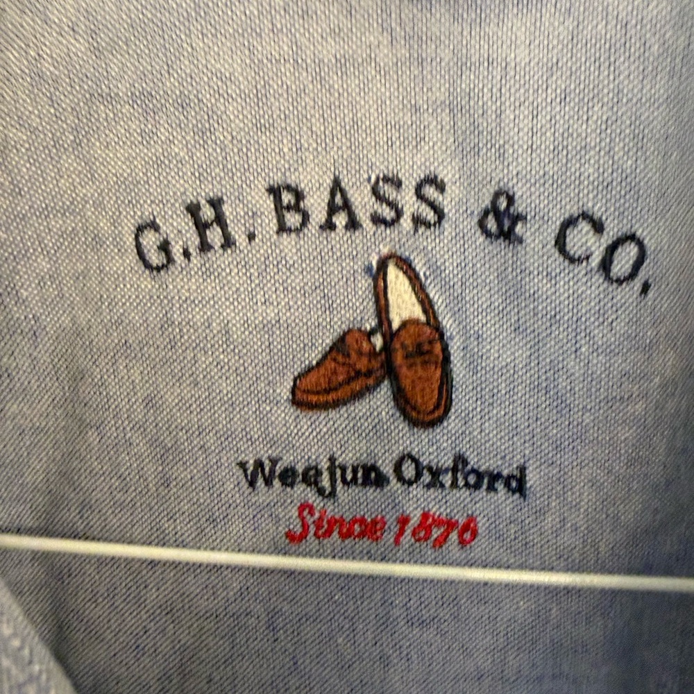 G.H. Bass & Co. 💯 % Cotton Light Blue Weejun Oxford  Shirt Button Down Collar - Picture 4 of 17